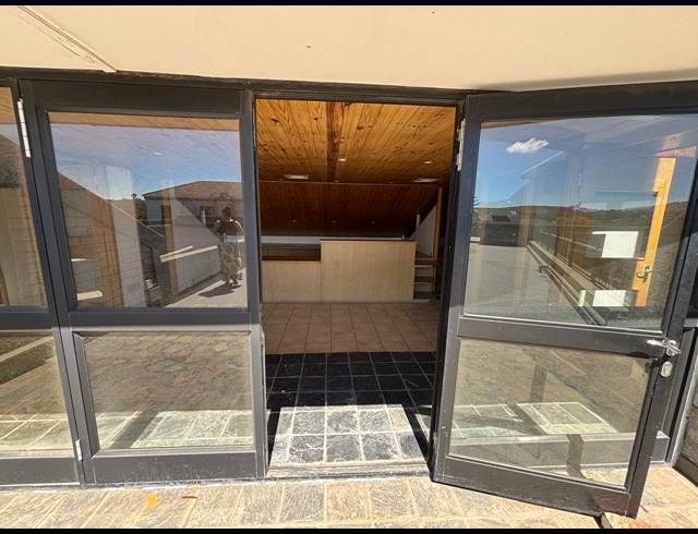 270M² OFFICE TO LET IN TYGER VALLEY